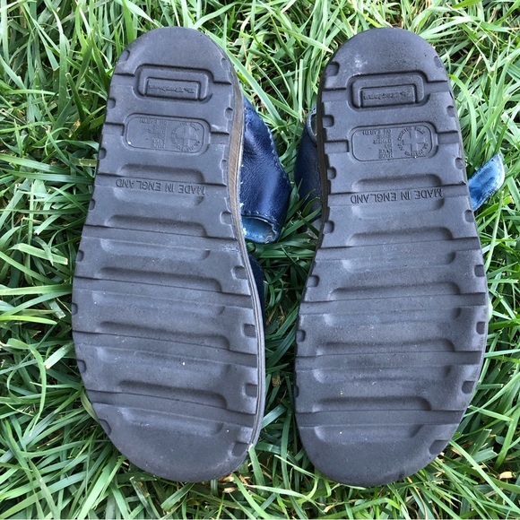 Dr. Martens Daisy O-ring Cut-Out Sandals - Picture 15 of 16